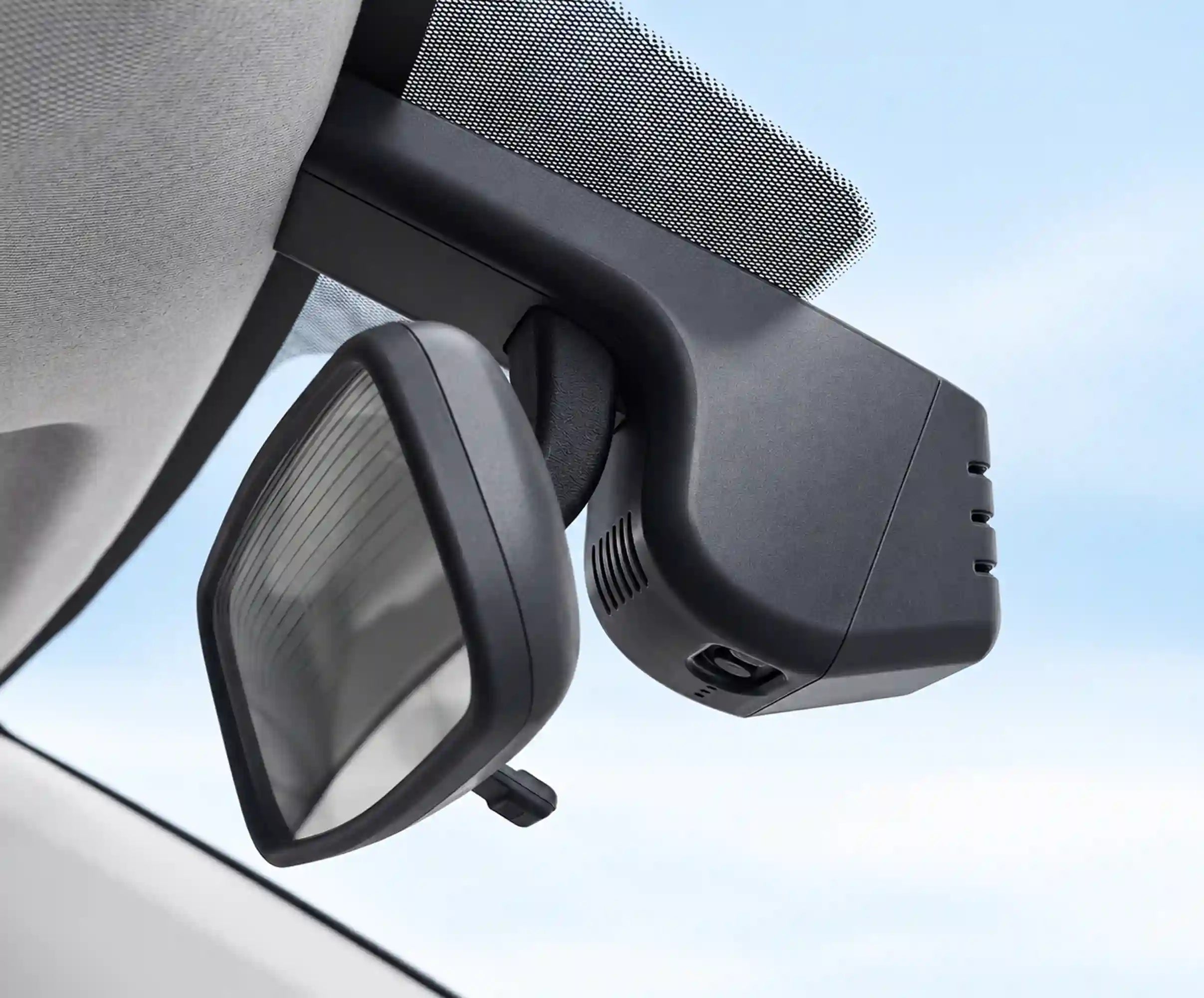 Made for one vehicle - vehicle-specific dash cam design
