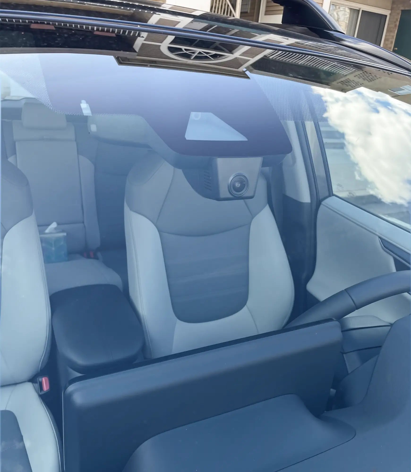 Real owner installation - Fuvymyt dash cam in luxury SUV